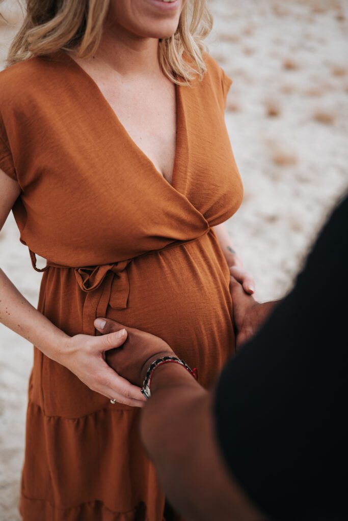 zwangerschapsfotoshoot-binnen-buiten-utrecht-vleuten-vianen-woerden